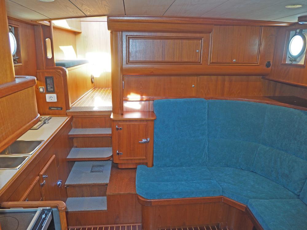 Saloon, Accommodation